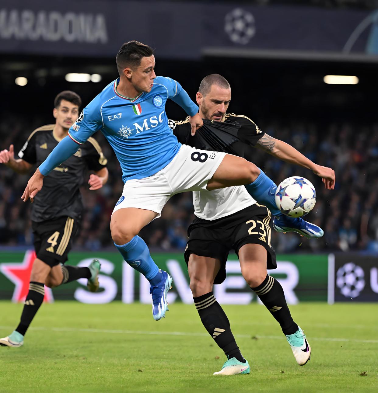 关于国际比赛日NBA季后赛焦点战，AC米兰完成体检，管理层满意，纪律约束更严格的信息