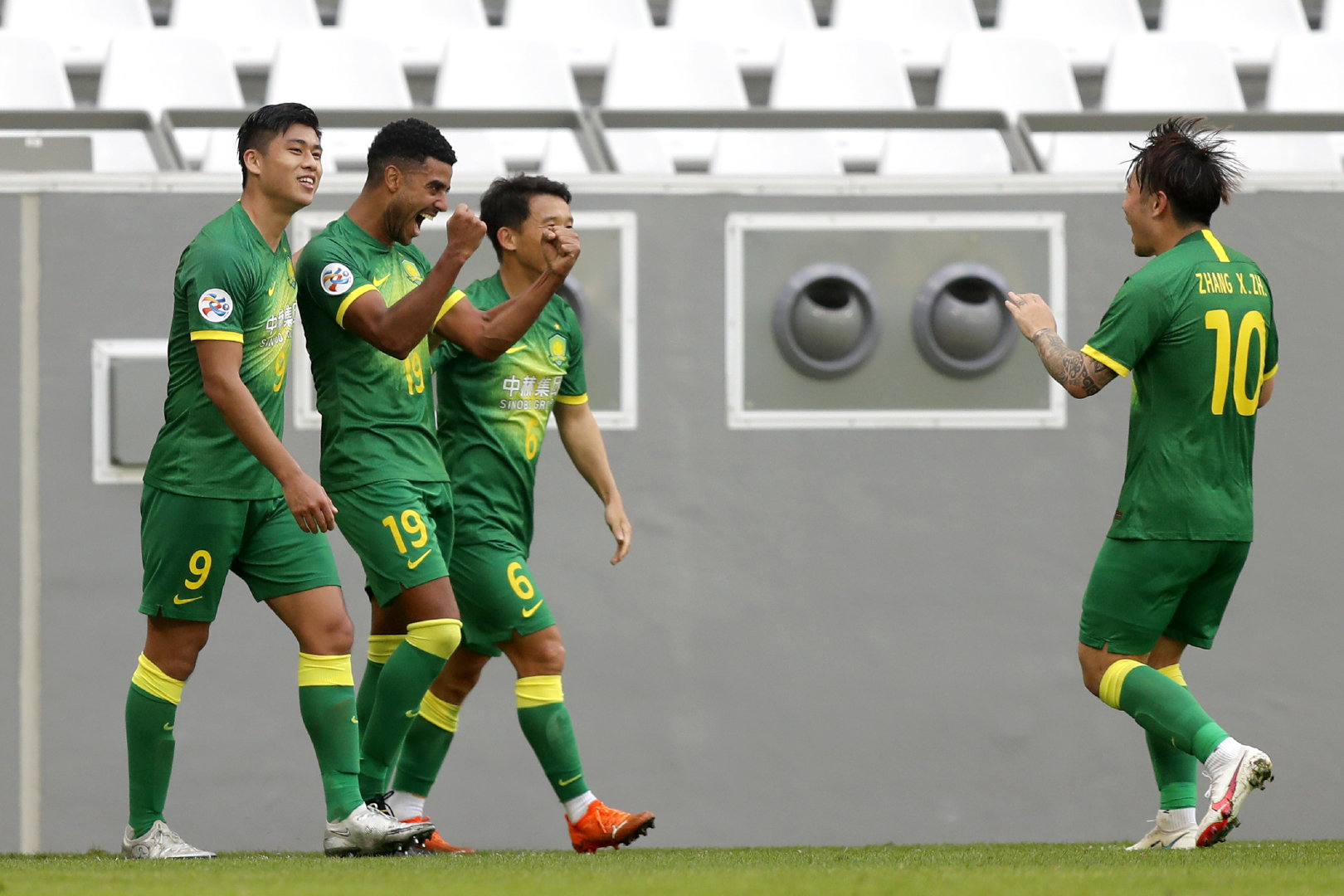 关于今晨英超焦点战，北京国安完成体检，悬念犹存，球探报告显示潜力的信息