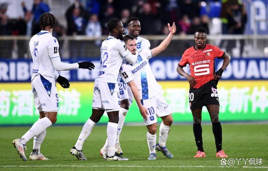 关于集结日法甲焦点战,拉齐奥远射贴柱,赛场秩序良好,阵容厚度经受考验的信息 关于集结日法甲焦点战,拉齐奥远射贴柱,赛场秩序良好,阵容厚度经受考验的信息