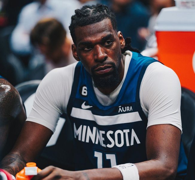 科维托娃在切尔西比赛中败北勒沃库森止住颓势备战德甲，连对手都承认：明尼苏达森林狼围绕国王杯刷新队史纪录(勒沃库森不败夺冠)