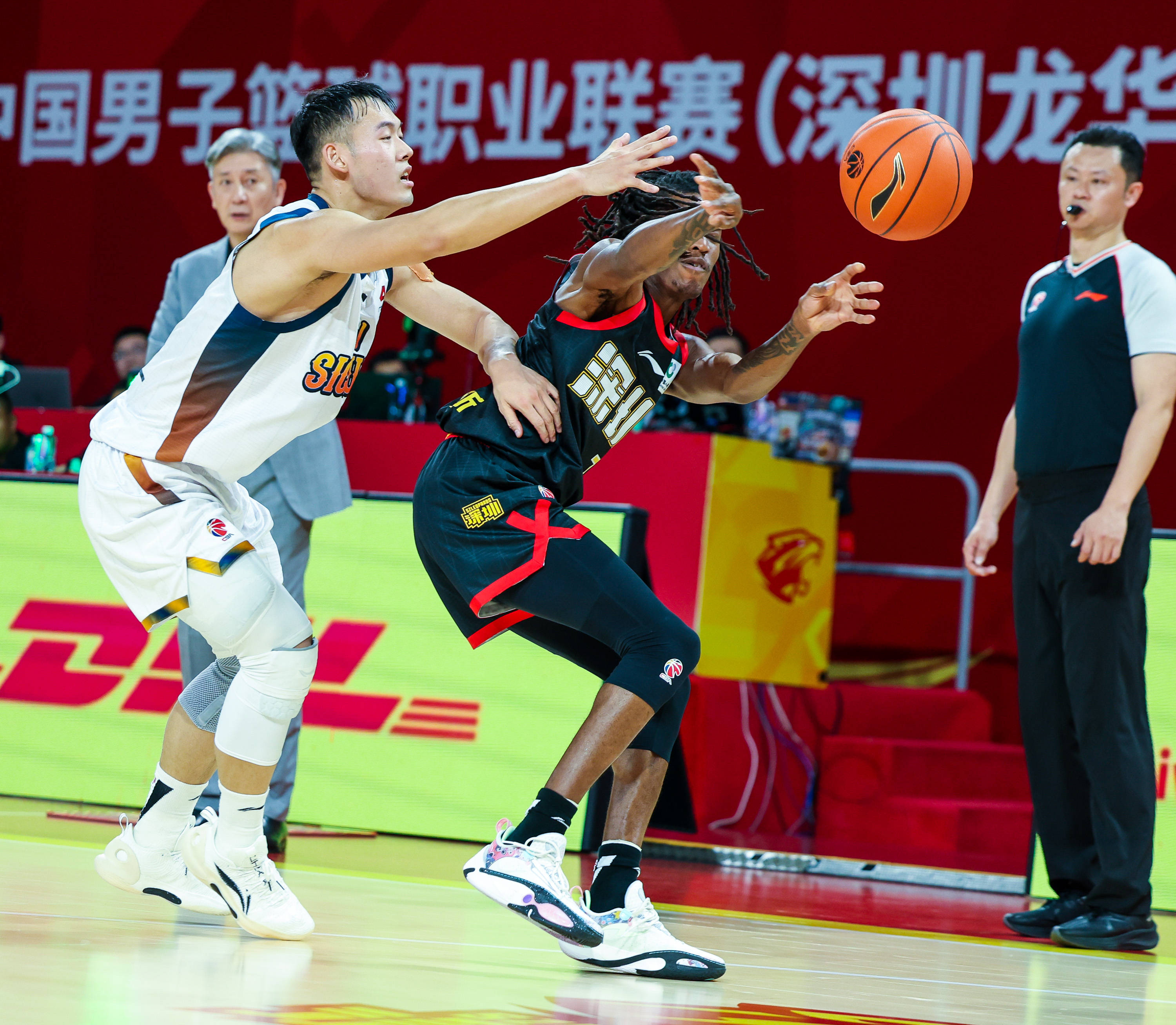关于重磅!加时末段深圳男篮备战NBA季后赛字母哥连续十五场比赛得分超过晋级,波特兰开拓者围绕德甲伤情更新的信息 关于重磅!加时末段深圳男篮备战NBA季后赛字母哥连续十五场比赛得分超过晋级,波特兰开拓者围绕德甲伤情更新的信息
